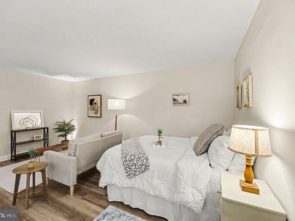 2325 42nd Street NW 220, Washington DC 20007