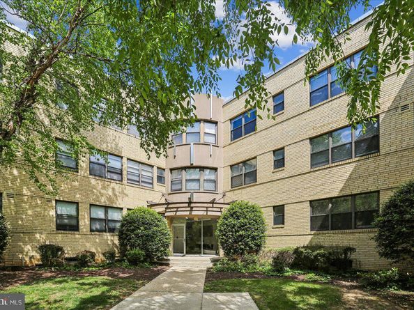 212 Oakwood Street SE 113, Washington DC 20032
