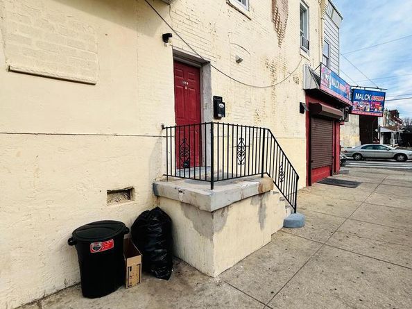 1000 N 43rd Street, Philadelphia PA 19104