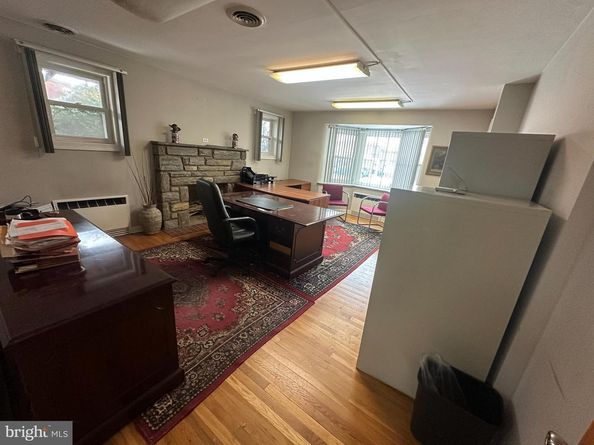 712 E Macdade Boulevard, Folsom PA 19033