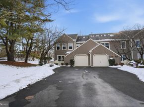 1613 Lakeview Circle, Yardley PA 19067