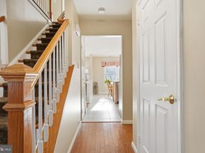 1613 Lakeview Circle, Yardley PA 19067