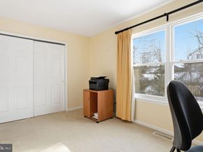 1613 Lakeview Circle, Yardley PA 19067