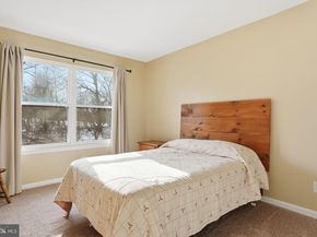 1613 Lakeview Circle, Yardley PA 19067