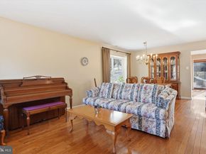 1613 Lakeview Circle, Yardley PA 19067