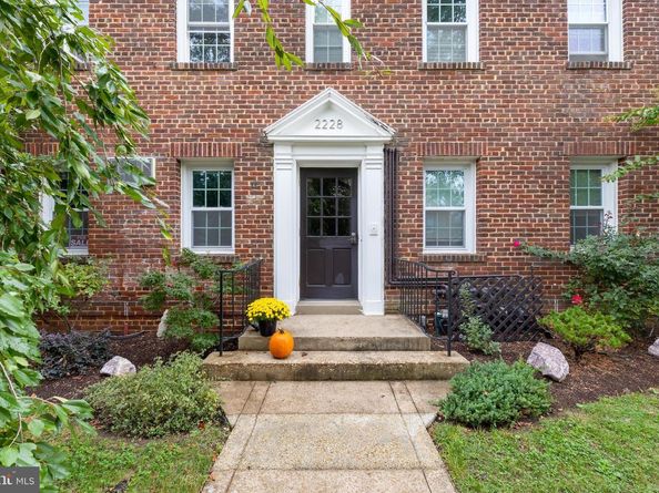 2228 40TH Street NW 1, Washington DC 20007