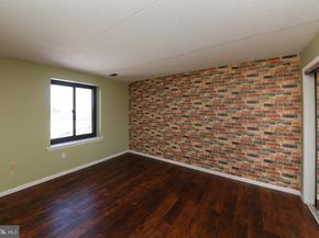 10512 Valley Forge Circle 512, King Of Prussia PA 19406