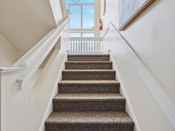 27 Bonnie Gellman Court B27, Philadelphia PA 19114