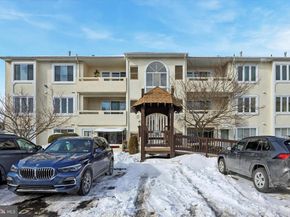 27 Bonnie Gellman Court B27, Philadelphia PA 19114