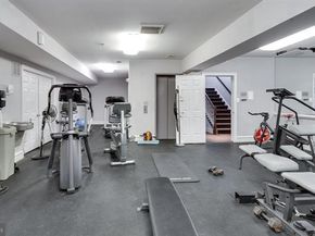 8882 Ashgrove House Lane, Vienna VA 22182