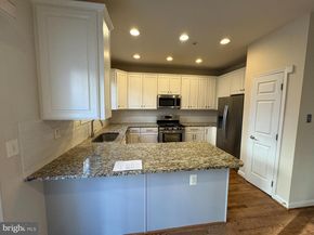 8882 Ashgrove House Lane, Vienna VA 22182