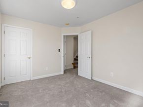 8882 Ashgrove House Lane, Vienna VA 22182