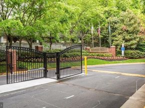 8882 Ashgrove House Lane, Vienna VA 22182