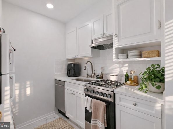 2101 Chestnut Street 1011, Philadelphia PA 19103