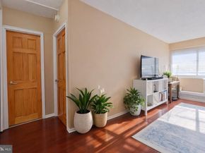2101 Chestnut Street 1011, Philadelphia PA 19103