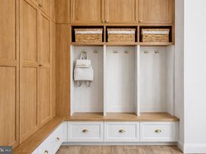 3217 Norfolk Lane, Falls Church VA 22042