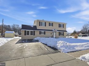 50 Red Cedar Drive, Levittown PA 19055