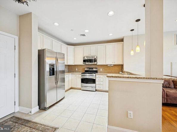 317 Carson Terrace, Huntingdon Valley PA 19006