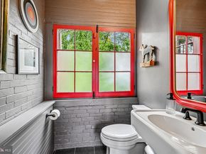51 E Penn Street, Philadelphia PA 19144
