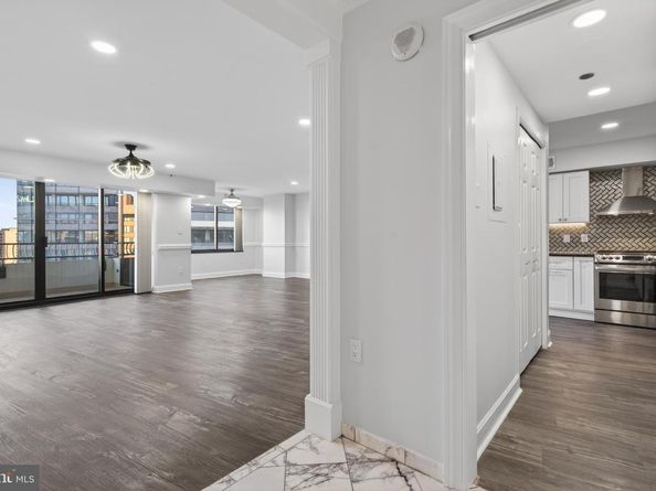 1300 Crystal Drive 1107S, Arlington VA 22202