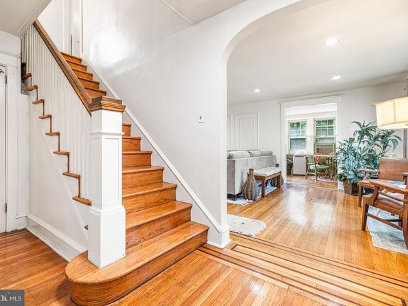 203 Hewett Road, Wyncote PA 19095