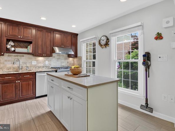11107 Candlelight Lane, Potomac MD 20854