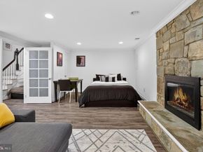 11107 Candlelight Lane, Potomac MD 20854