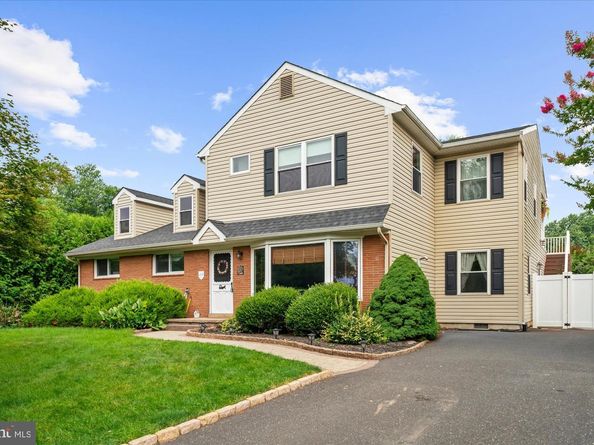 34 Butternut Drive, Hatboro PA 19040