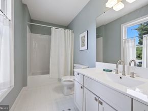 40 Sutphin Pines, Yardley PA 19067