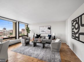210 Locust Street 18FW, Philadelphia PA 19106