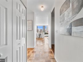 210 Locust Street 18FW, Philadelphia PA 19106