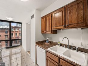 2018 Walnut Street 5B, Philadelphia PA 19103