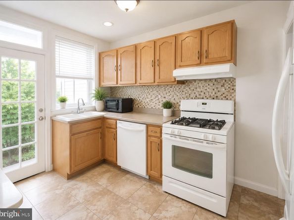 7031 Lincoln Drive, Philadelphia PA 19119