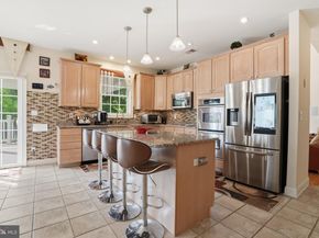 2780 Honeysuckle Lane, Huntingdon Valley PA 19006