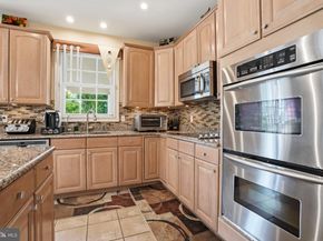 2780 Honeysuckle Lane, Huntingdon Valley PA 19006