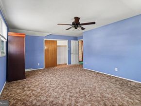 817 Worthington Drive, Warminster PA 18974