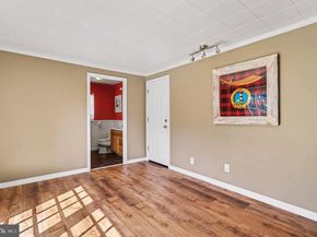817 Worthington Drive, Warminster PA 18974