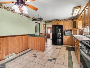 817 Worthington Drive, Warminster PA 18974