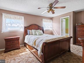 817 Worthington Drive, Warminster PA 18974