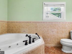 817 Worthington Drive, Warminster PA 18974