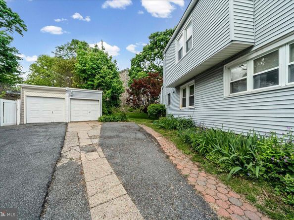 4001 Vernon Road, Drexel Hill PA 19026