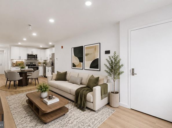 913 N 43rd Street, Philadelphia PA 19104