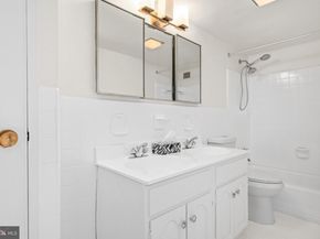 4201 Cathedral Avenue NW 220E, Washington DC 20016
