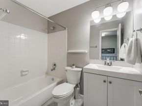 2202 S Quincy Street 2, Arlington VA 22204