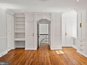 9 Norman Lane, Philadelphia PA 19118