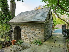 9 Norman Lane, Philadelphia PA 19118