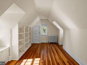 9 Norman Lane, Philadelphia PA 19118