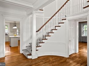 9 Norman Lane, Philadelphia PA 19118