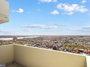 604 S Washington Square S 3007, Philadelphia PA 19106