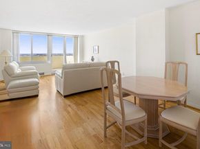 604 S Washington Square S 3007, Philadelphia PA 19106